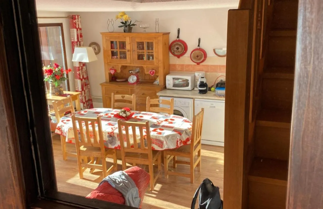 Appartement Eden sur les pistes avec vue panoramique sur la vallée La Joue du Loup France