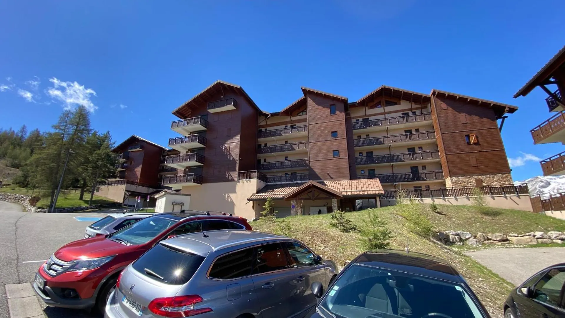 Appartement Eden sur les pistes avec vue panoramique sur la vallée La Joue du Loup