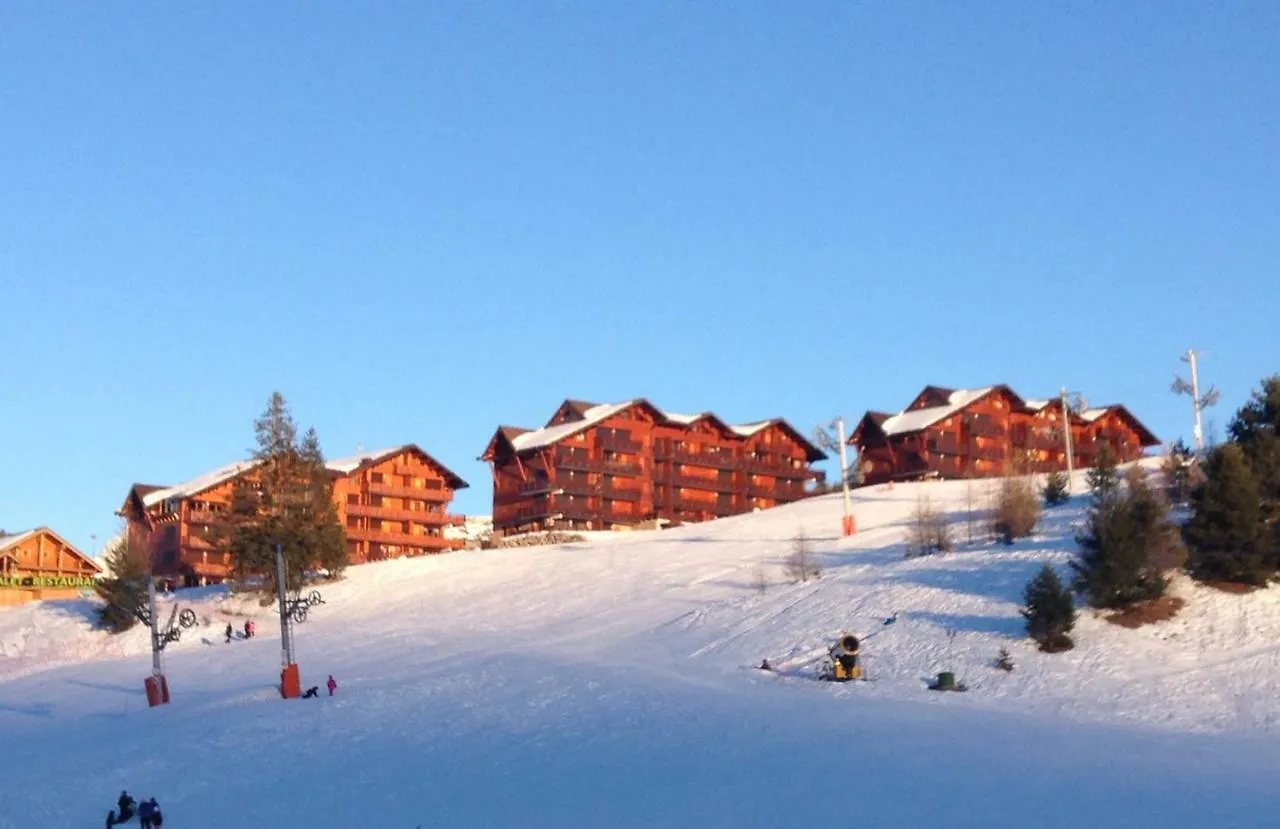 Eden Sur Les Pistes Avec Vue Panoramique Sur La Vallee La Joue du Loup 0*,  France